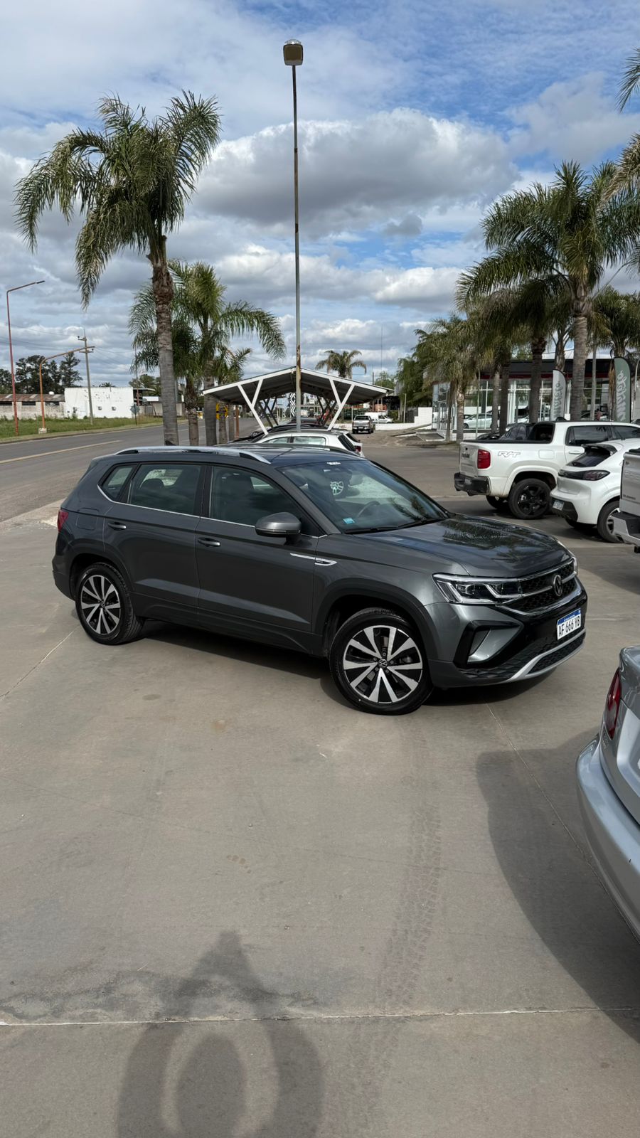 VOLKSWAGEN - TAOS  - HIGHLINE  - 2022